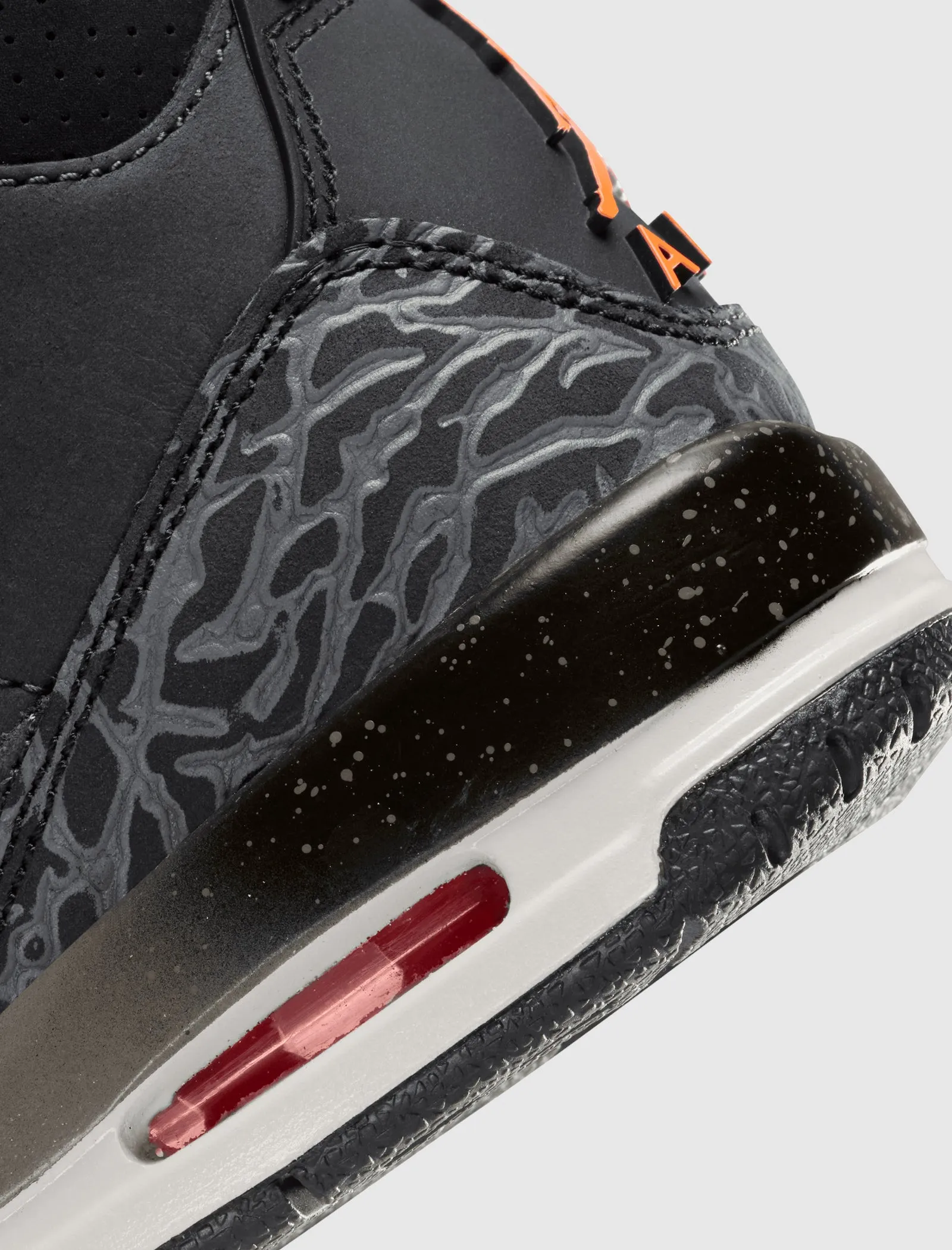 AIR JORDAN 3 RETRO "FEAR" GS