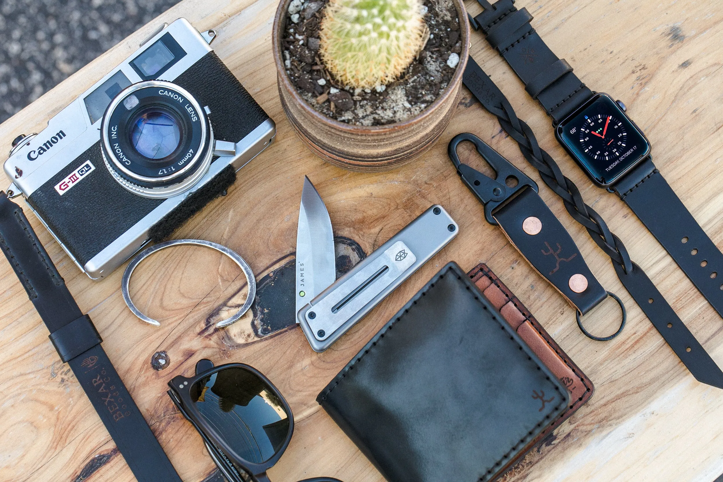 Classic 6 Bifold // Black Cordovan