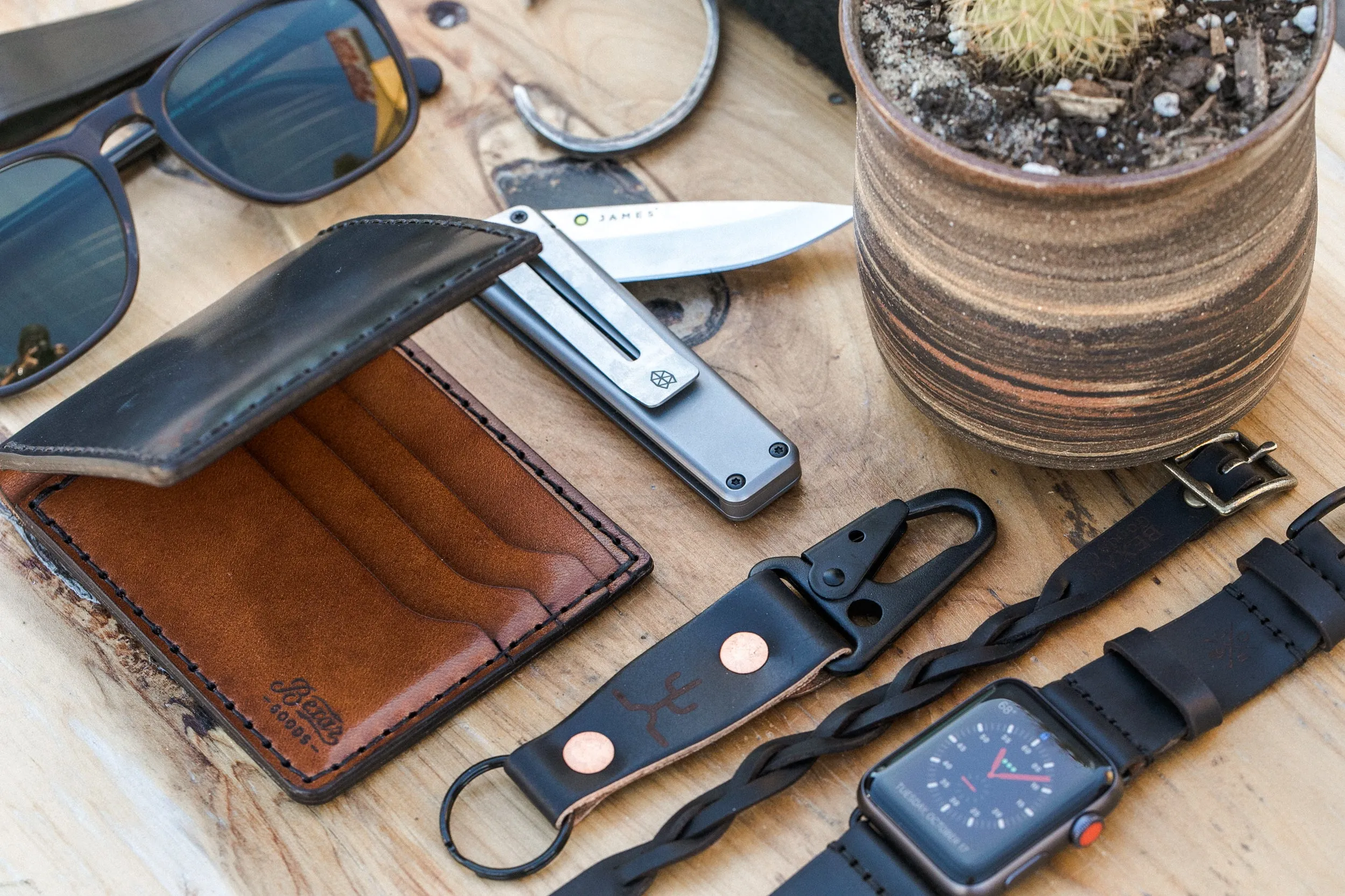 Classic 6 Bifold // Black Cordovan