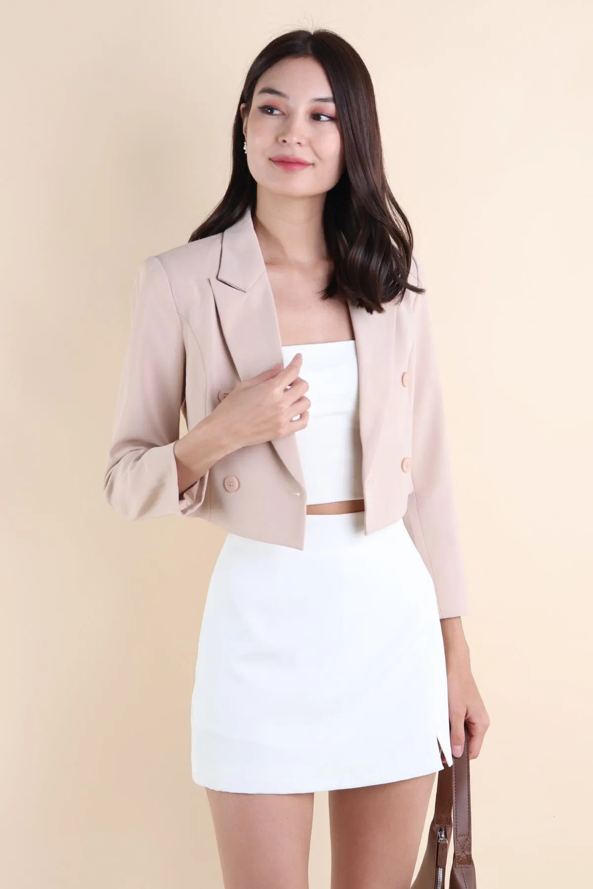 CONEY CROP BLAZER IN NUDE BEIGE