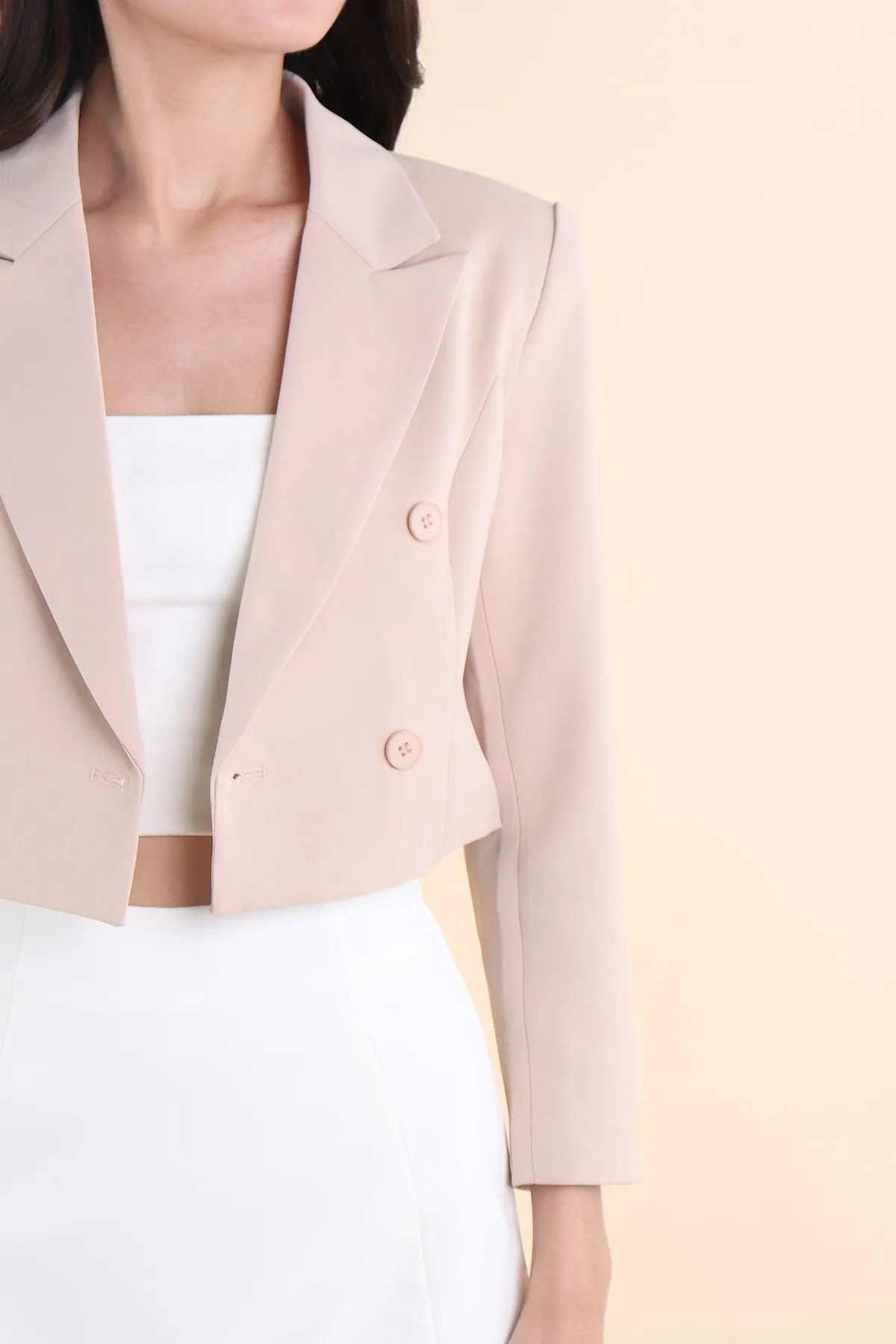 CONEY CROP BLAZER IN NUDE BEIGE