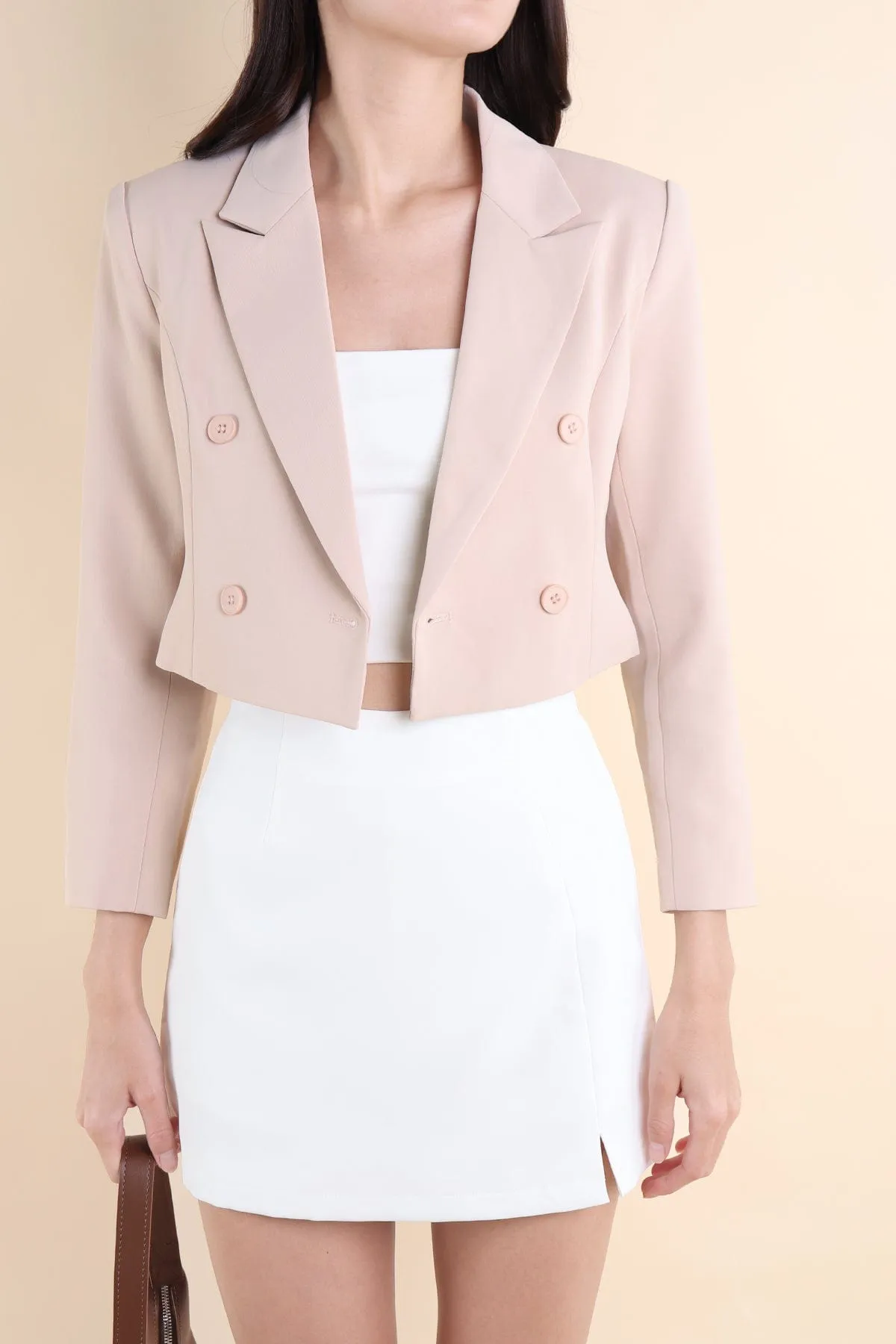 CONEY CROP BLAZER IN NUDE BEIGE