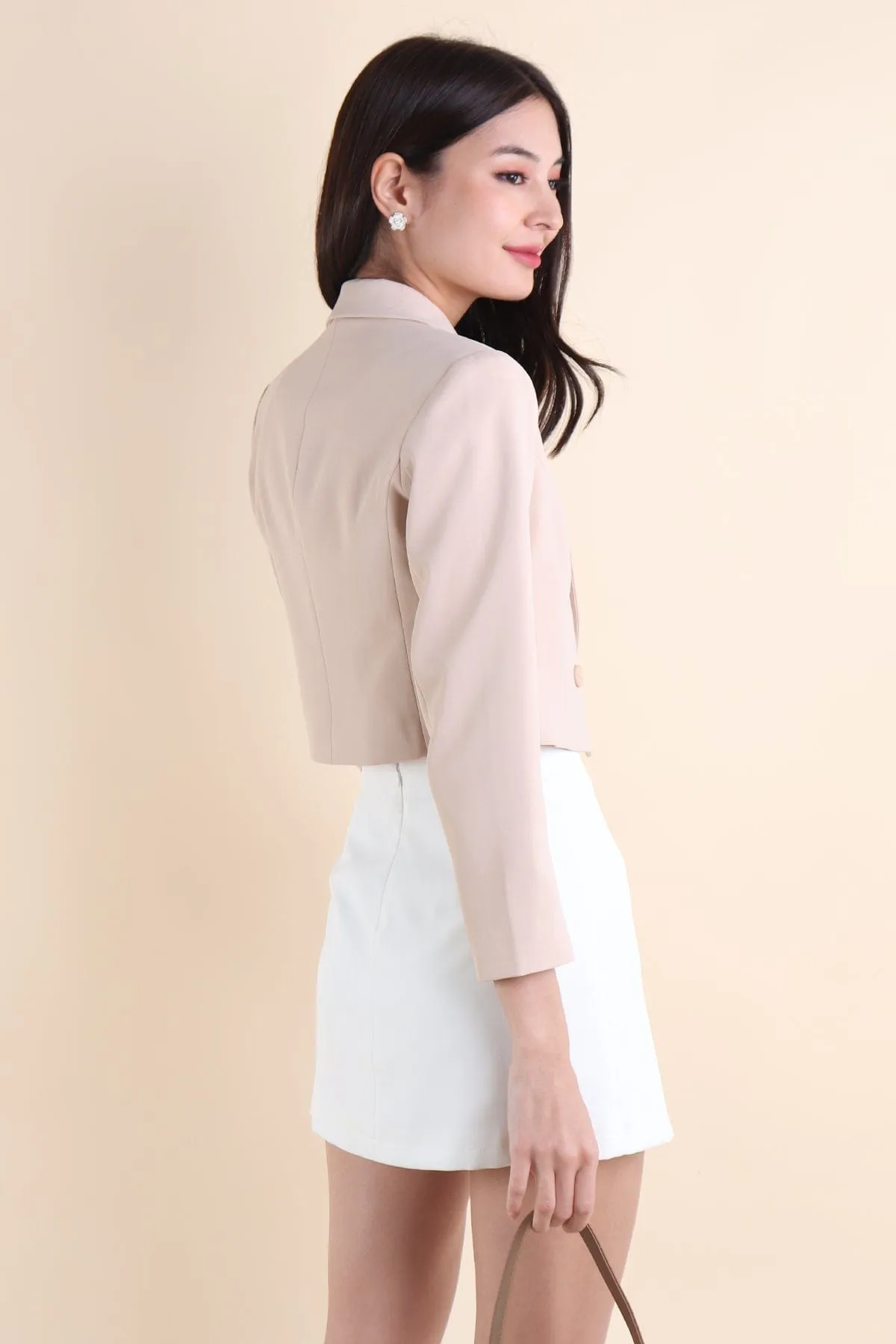 CONEY CROP BLAZER IN NUDE BEIGE