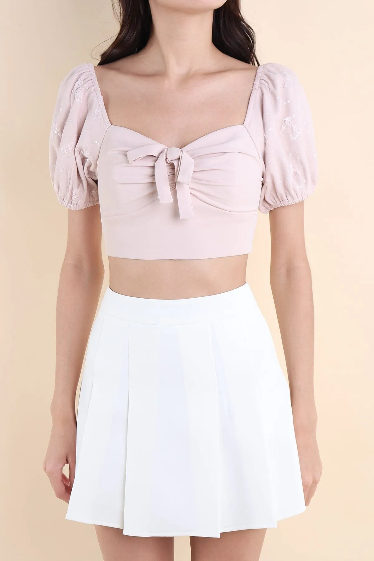 CONEY PLEATED SKIRT IN WHITE