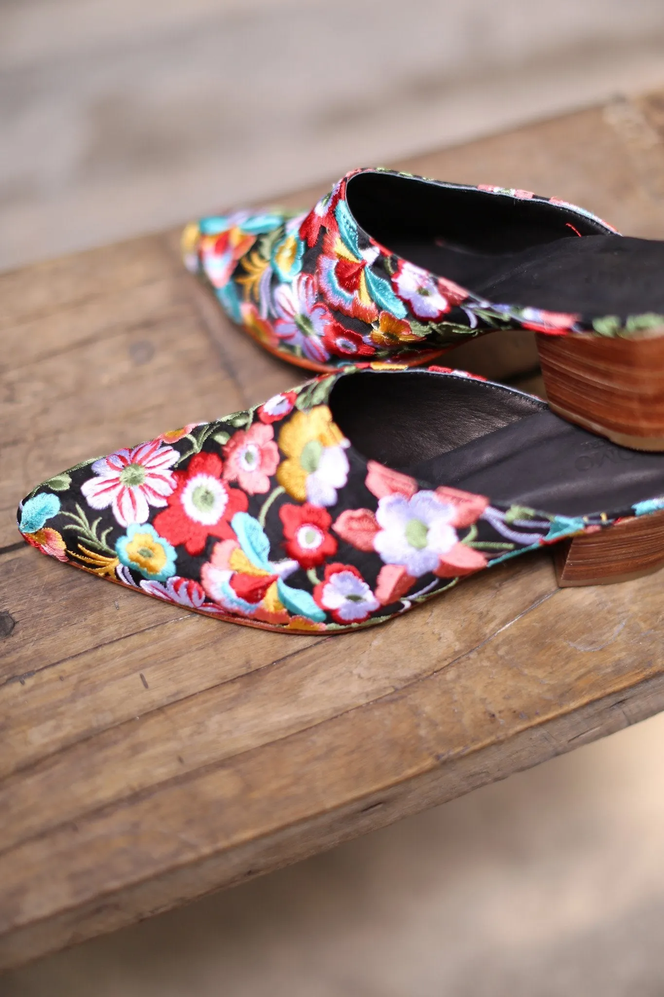 HEELED MULES EMBROIDERED X ANTHROPOLOGIE