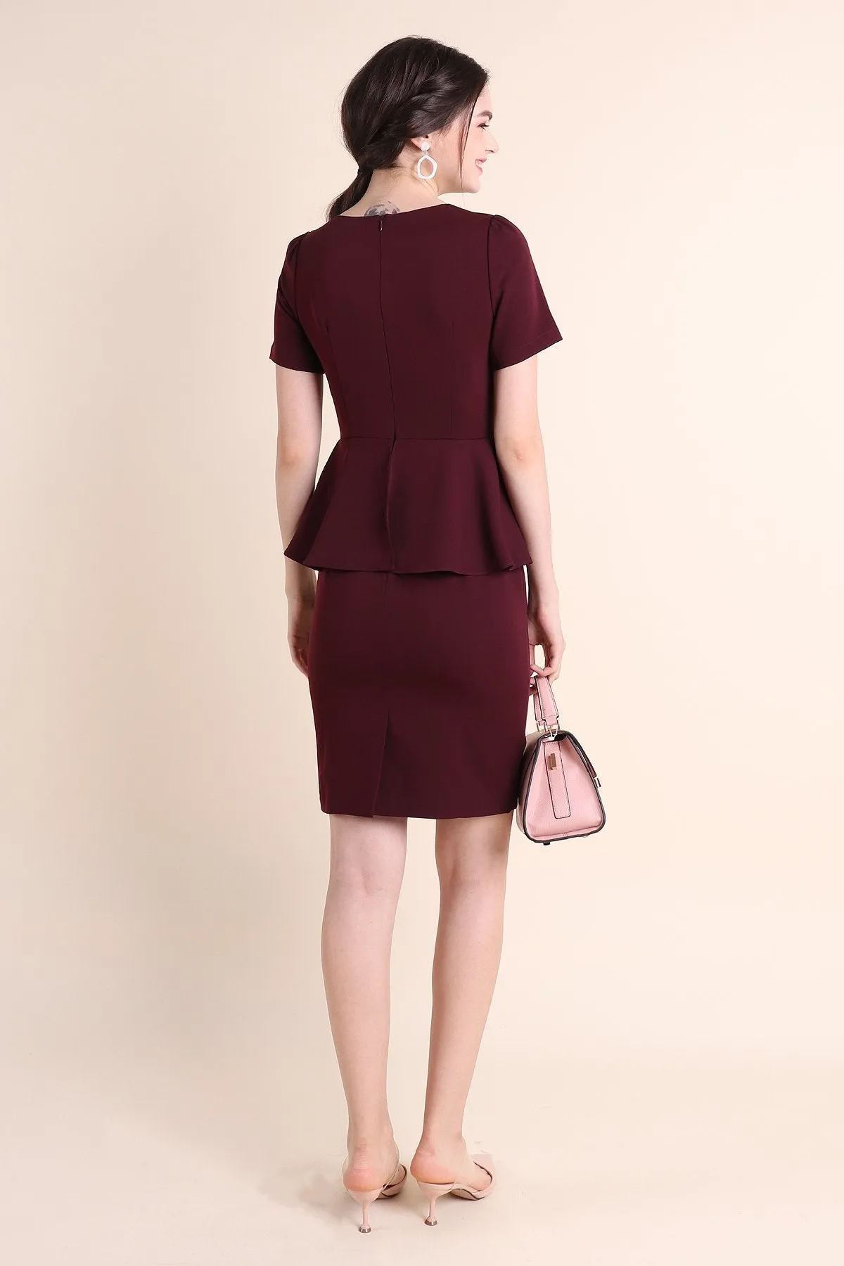 MADEBYNM BRONTE GATHERED PEPLUM FITTED WORK DRESS IN MAROON