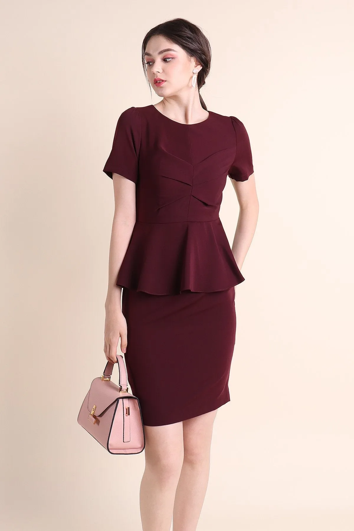 MADEBYNM BRONTE GATHERED PEPLUM FITTED WORK DRESS IN MAROON