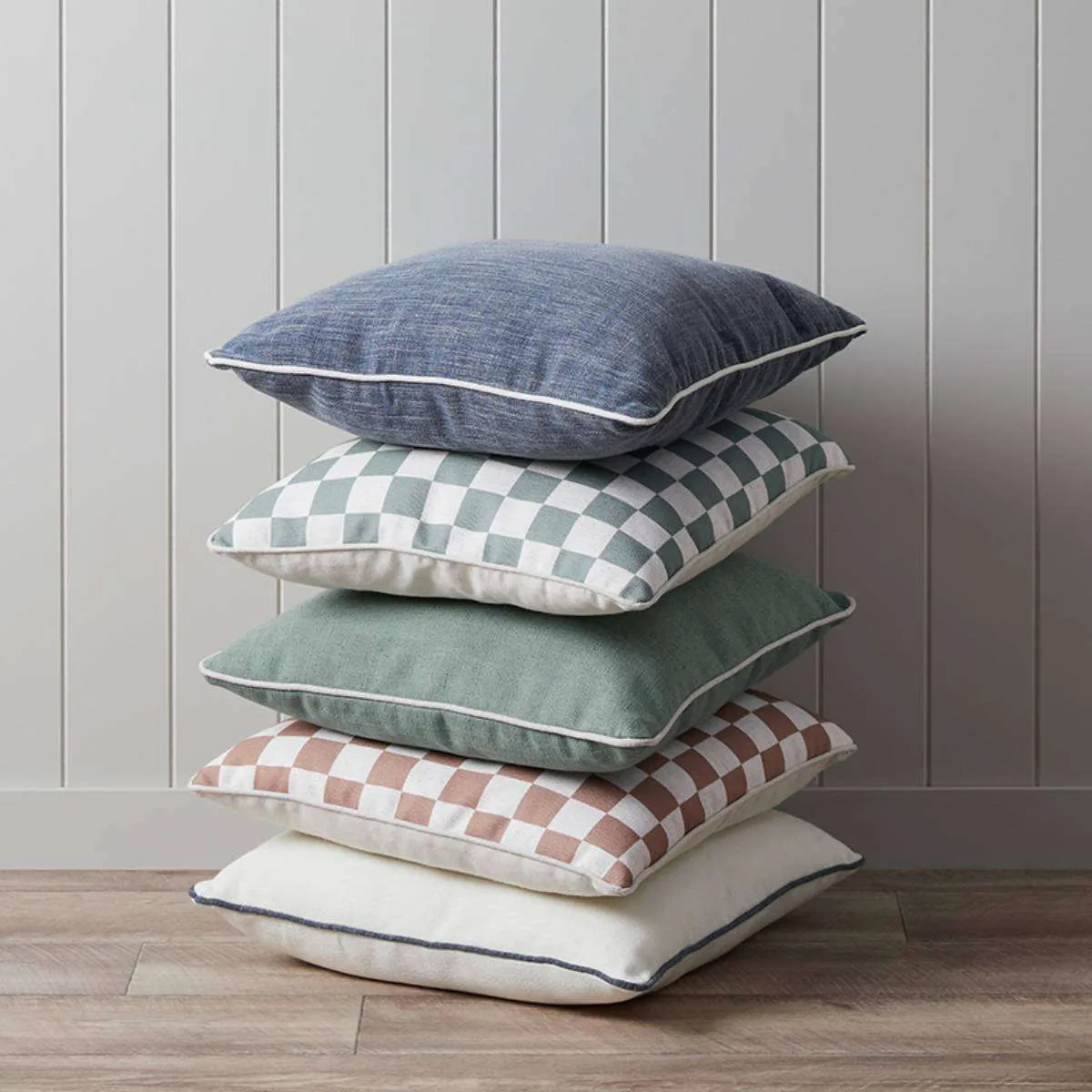 Mocka Piped Cushion - White/Navy