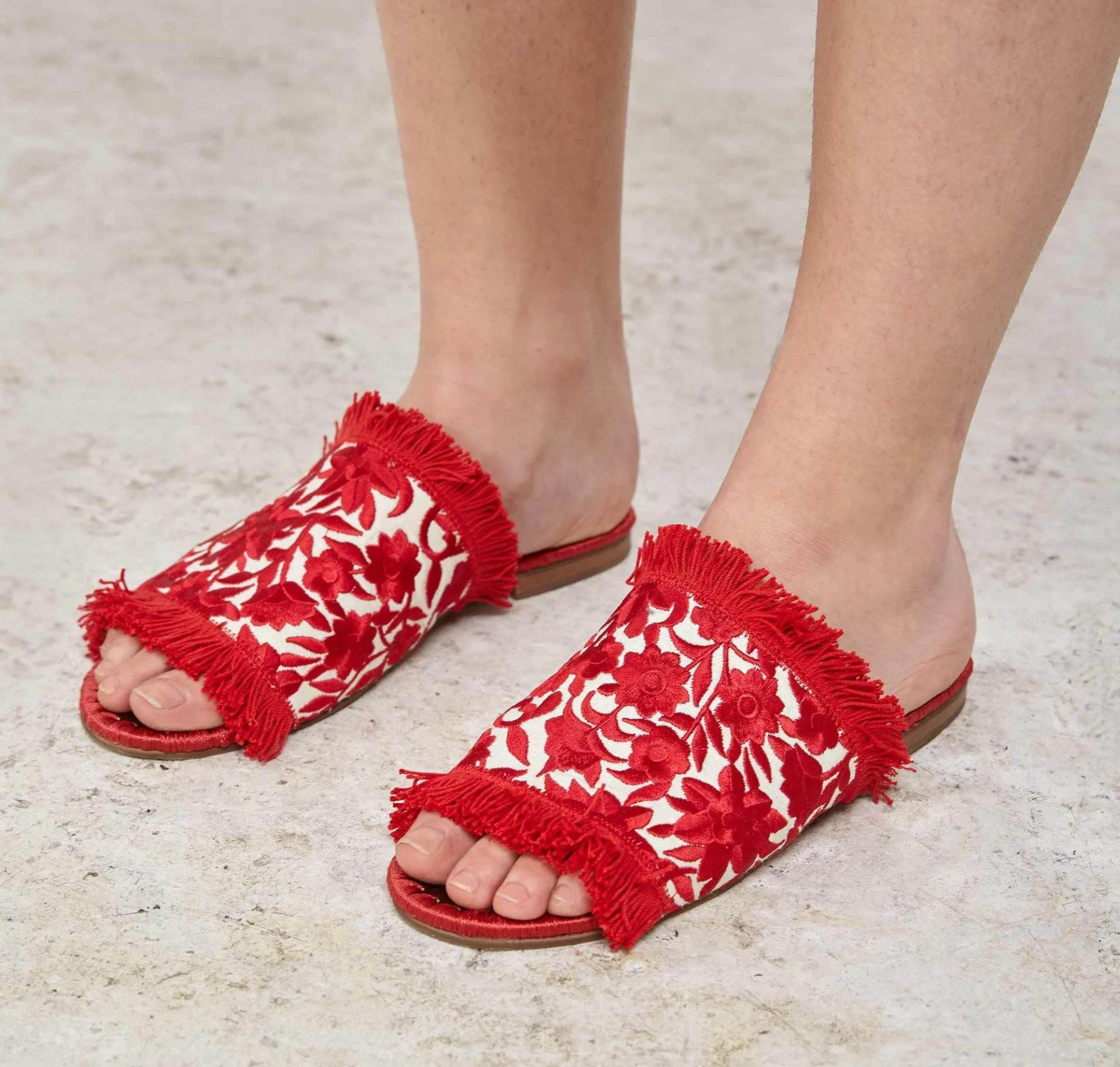 Tavie embroidered sandals [Red & Cream]